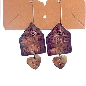 🦋 Unique vintage‎ house earrings